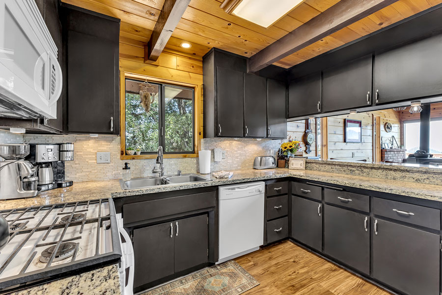Stonewood vacation rental kitchen