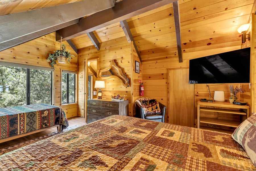 Stonewood vacation rental bed